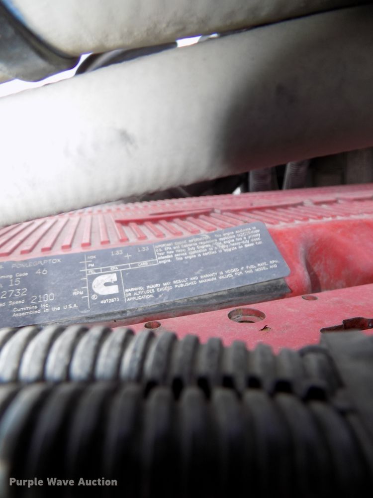 image for item DG2505 2010 Peterbilt 387 semi truck