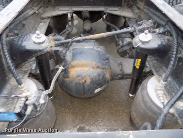 image for item DG2505 2010 Peterbilt 387 semi truck