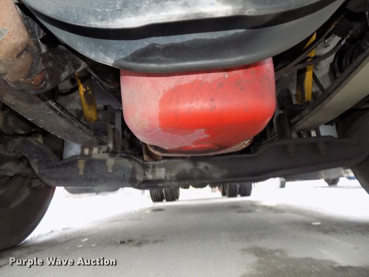 image for item DG2505 2010 Peterbilt 387 semi truck