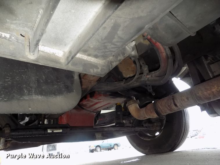 image for item DG2505 2010 Peterbilt 387 semi truck