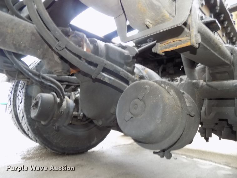 image for item DG2505 2010 Peterbilt 387 semi truck