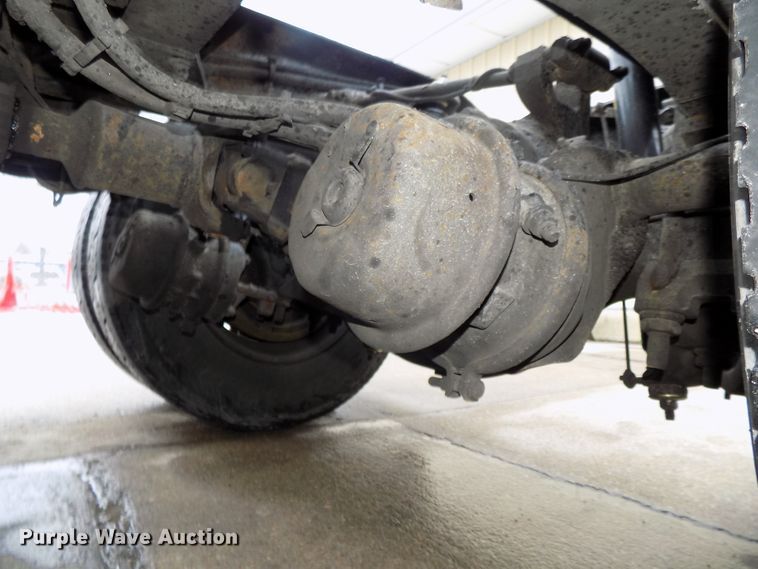 image for item DG2505 2010 Peterbilt 387 semi truck