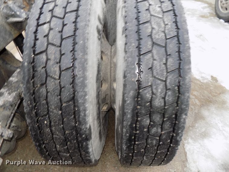 image for item DG2505 2010 Peterbilt 387 semi truck