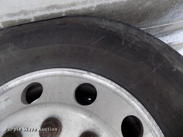 image for item DG2505 2010 Peterbilt 387 semi truck