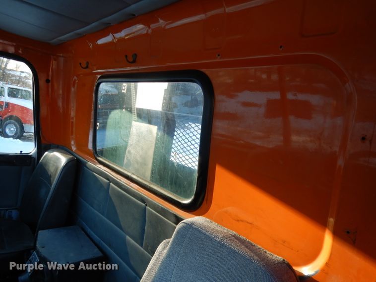 image for item DG5892 1995 White GMC WG flatbed truck