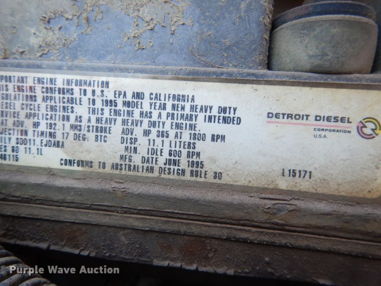 image for item DG5892 1995 White GMC WG flatbed truck