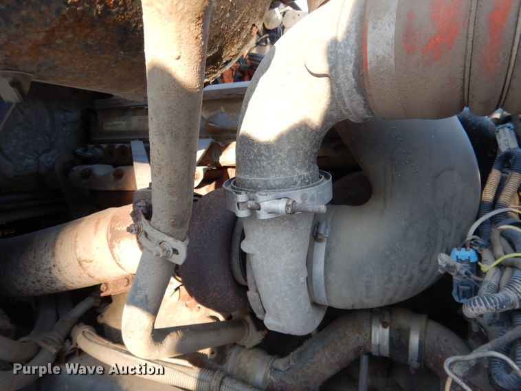 image for item DG5892 1995 White GMC WG flatbed truck