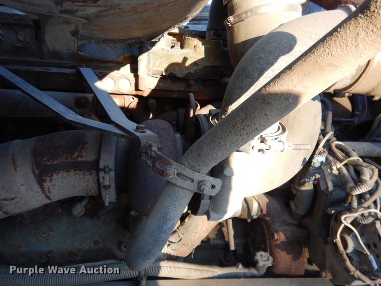 image for item DG5892 1995 White GMC WG flatbed truck