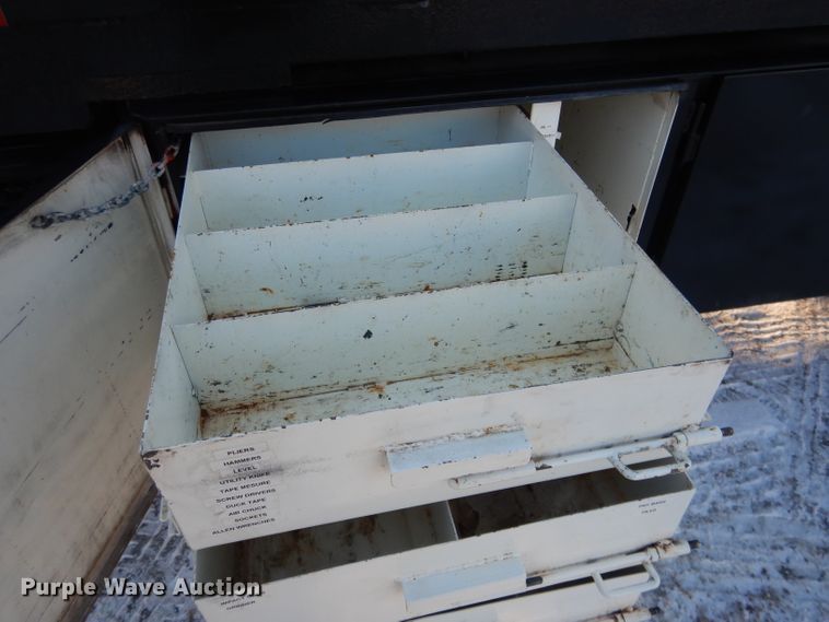 image for item DG5892 1995 White GMC WG flatbed truck