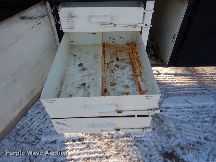 image for item DG5892 1995 White GMC WG flatbed truck