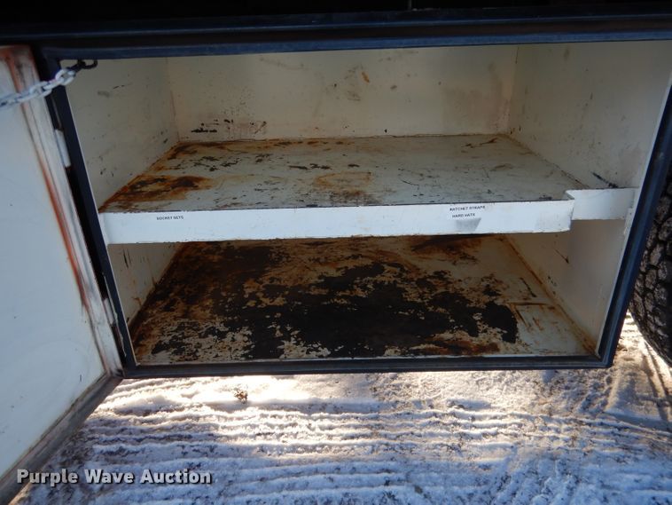 image for item DG5892 1995 White GMC WG flatbed truck