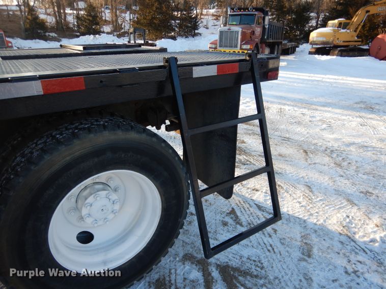 image for item DG5892 1995 White GMC WG flatbed truck