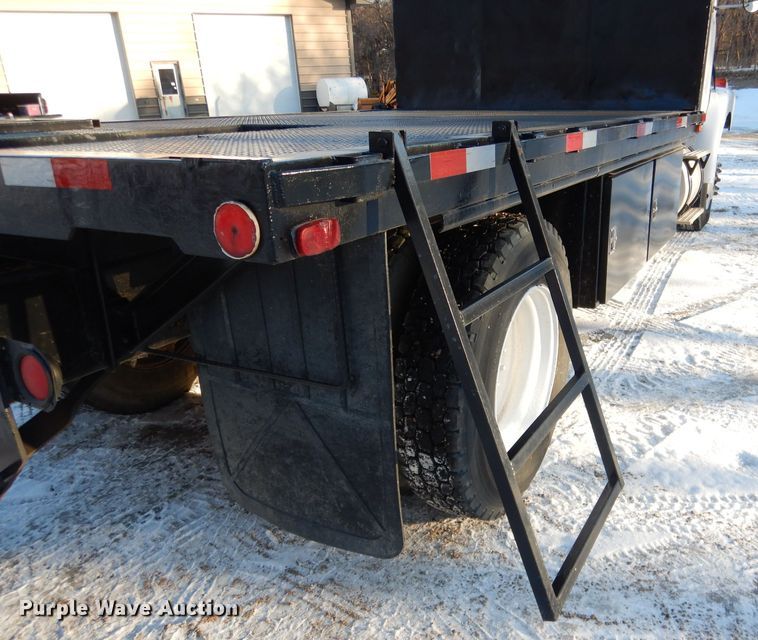 image for item DG5892 1995 White GMC WG flatbed truck