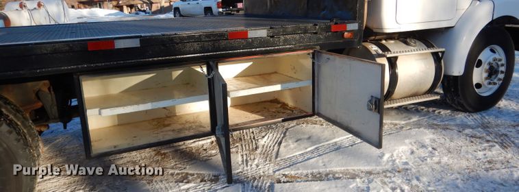 image for item DG5892 1995 White GMC WG flatbed truck