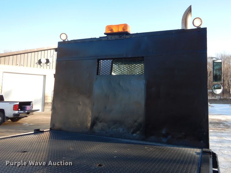 image for item DG5892 1995 White GMC WG flatbed truck