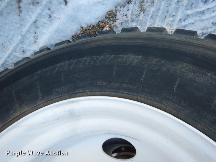 image for item DG5892 1995 White GMC WG flatbed truck