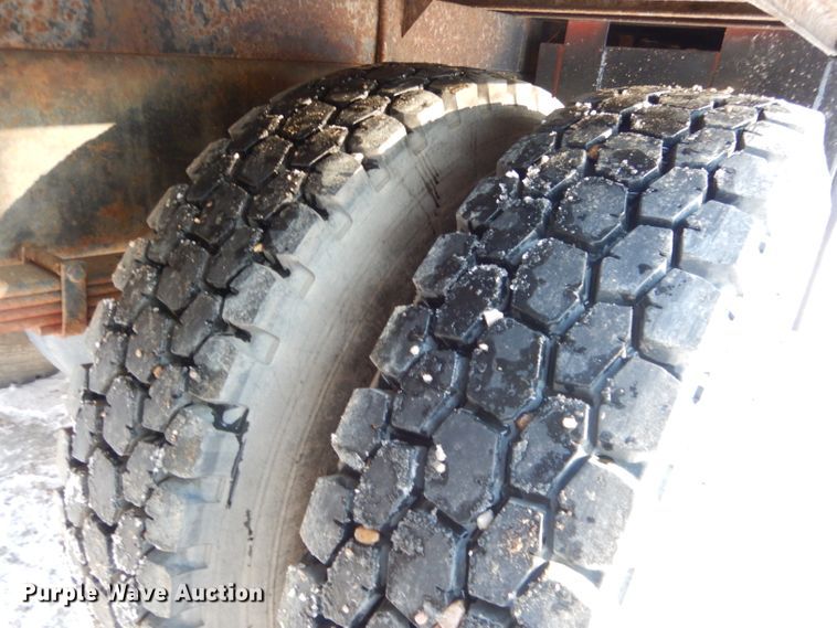 image for item DG5892 1995 White GMC WG flatbed truck