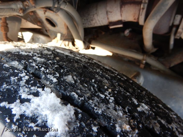 image for item DG5892 1995 White GMC WG flatbed truck