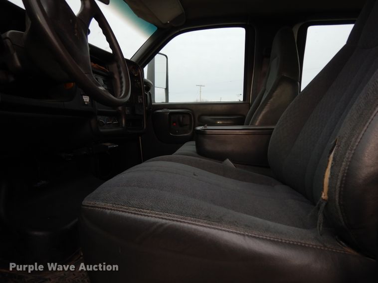 image for item DH2259 2006 GMC C4500 Crew Cab flatbed truck