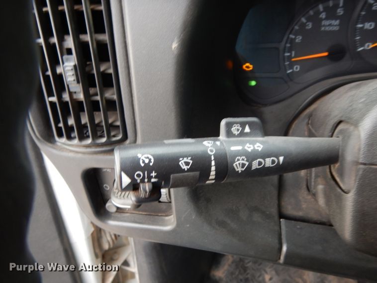 image for item DH2259 2006 GMC C4500 Crew Cab flatbed truck