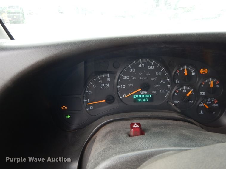 image for item DH2259 2006 GMC C4500 Crew Cab flatbed truck