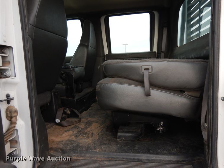 image for item DH2259 2006 GMC C4500 Crew Cab flatbed truck