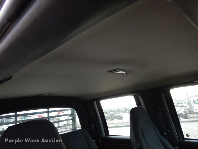 image for item DH2259 2006 GMC C4500 Crew Cab flatbed truck