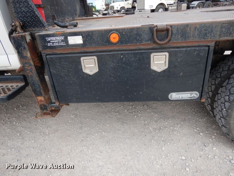 image for item DH2259 2006 GMC C4500 Crew Cab flatbed truck