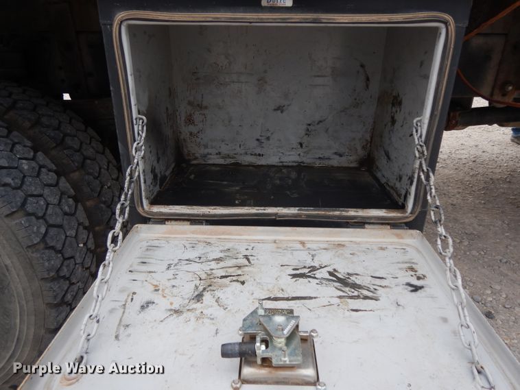 image for item DH2259 2006 GMC C4500 Crew Cab flatbed truck