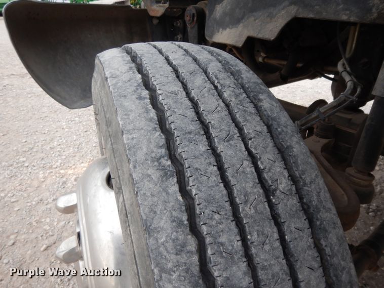 image for item DH2259 2006 GMC C4500 Crew Cab flatbed truck