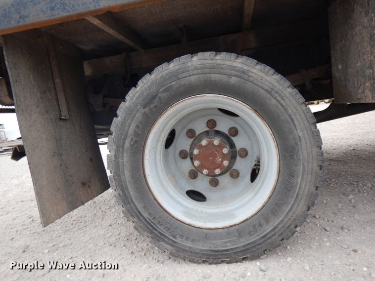 image for item DH2259 2006 GMC C4500 Crew Cab flatbed truck