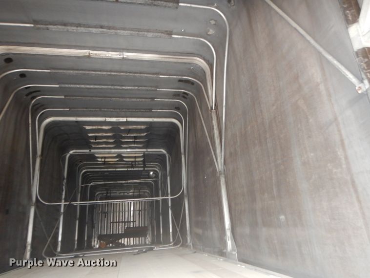 image for item DH2265 2006 Benson AF5244810250 flatbed trailer