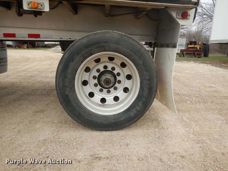 image for item DH2265 2006 Benson AF5244810250 flatbed trailer