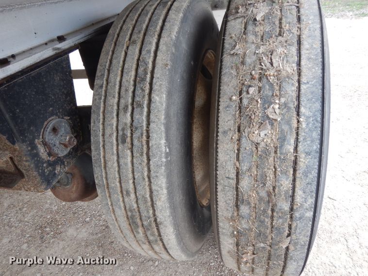 image for item DH2265 2006 Benson AF5244810250 flatbed trailer