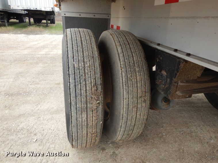 image for item DH2265 2006 Benson AF5244810250 flatbed trailer