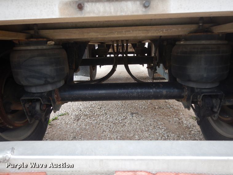 image for item DH2266 1999 Benson 5653A flatbed trailer