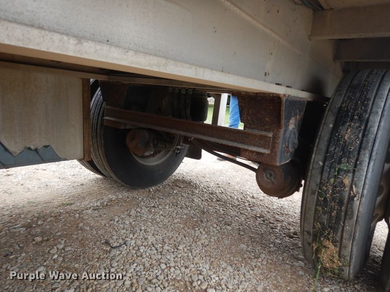 image for item DH2266 1999 Benson 5653A flatbed trailer