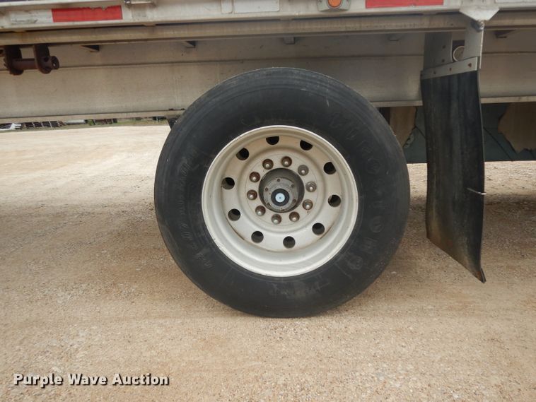 image for item DH2266 1999 Benson 5653A flatbed trailer