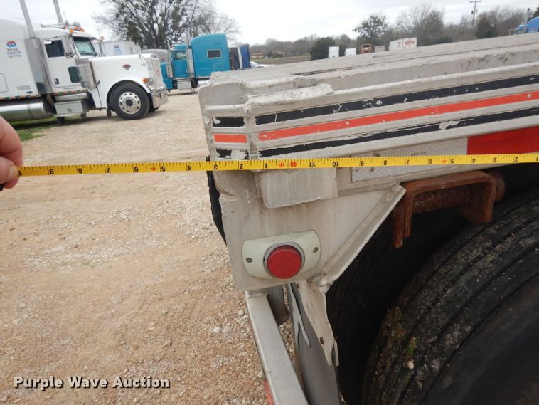 image for item DH2266 1999 Benson 5653A flatbed trailer