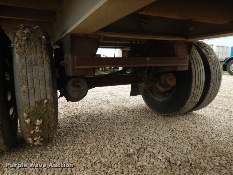 image for item DH2267 2006 Benson AF5244810250 flatbed trailer