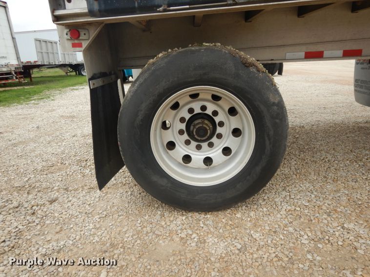 image for item DH2267 2006 Benson AF5244810250 flatbed trailer