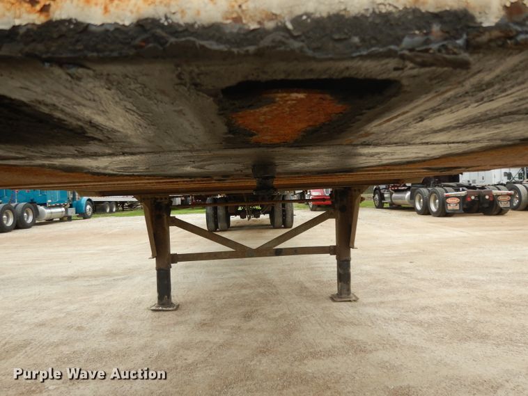 image for item DH2268 2000 Hyundai VI2530152JSA dry van trailer