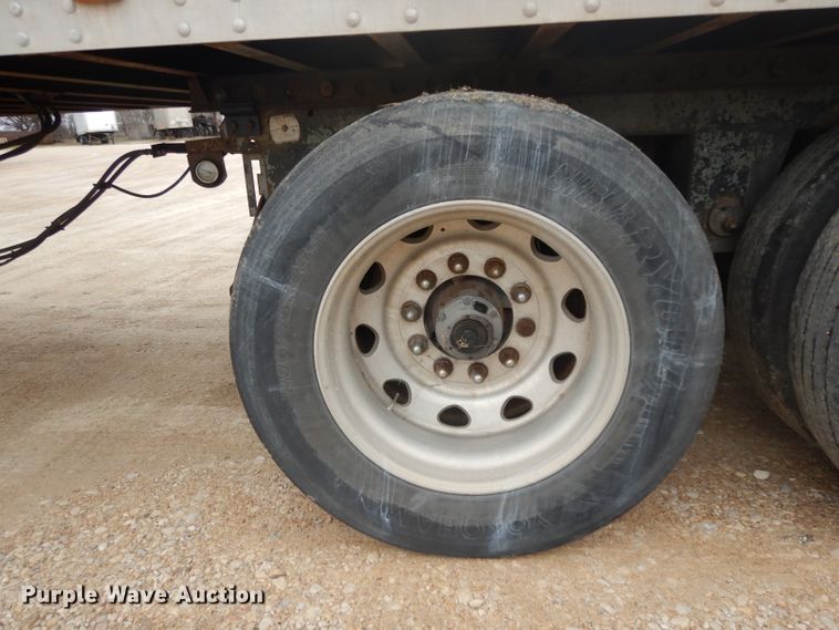 image for item DH2268 2000 Hyundai VI2530152JSA dry van trailer