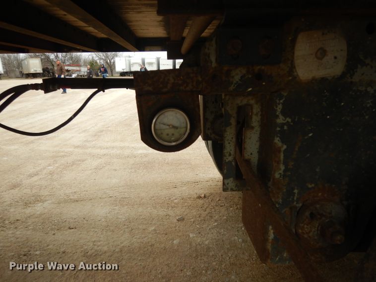 image for item DH2268 2000 Hyundai VI2530152JSA dry van trailer