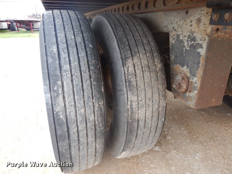 image for item DH2268 2000 Hyundai VI2530152JSA dry van trailer