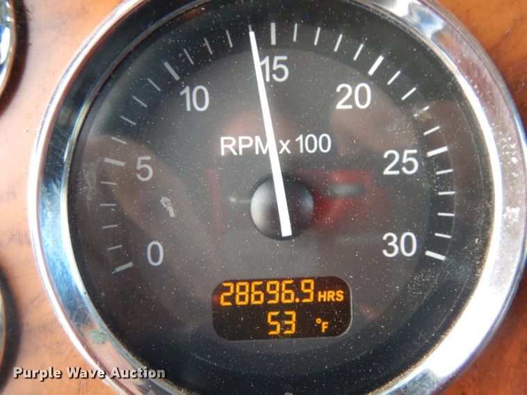 image for item DH2269 2010 Peterbilt 386 semi truck