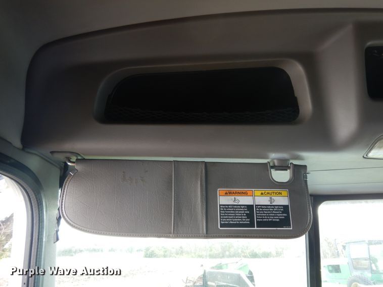 image for item DH2269 2010 Peterbilt 386 semi truck