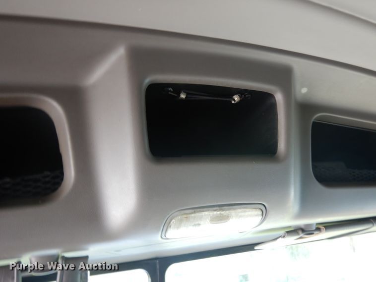 image for item DH2269 2010 Peterbilt 386 semi truck