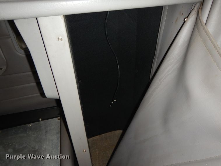 image for item DH2269 2010 Peterbilt 386 semi truck