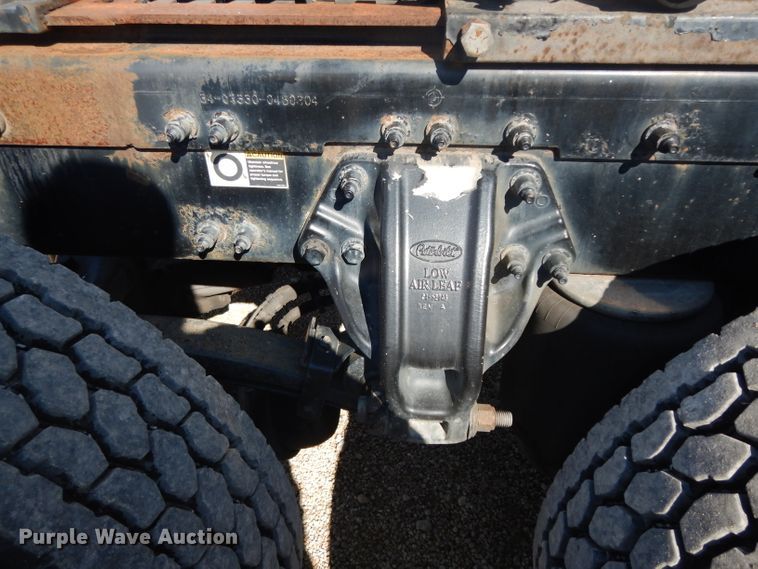 image for item DH2269 2010 Peterbilt 386 semi truck